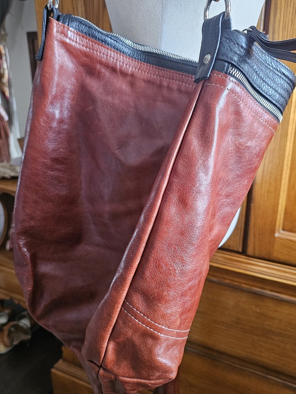 Rough And Tumble Leather Bucket Shoulder Bag in Burgundy and Black - Picture 7 of 15